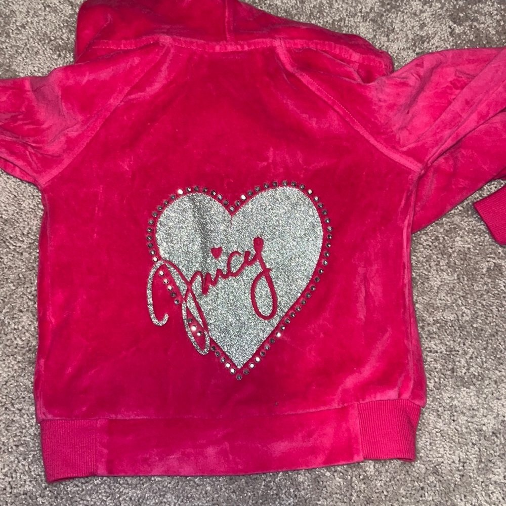 Juicy Couture size 4 2-piece set. Non smoking. No pets.